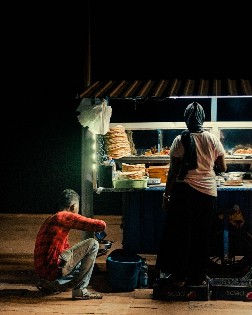 Night food booth in Colombo selling local dishes