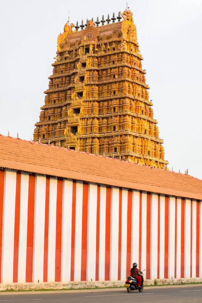 Gopuram du temple Nallur Kandaswamy à Jaffna