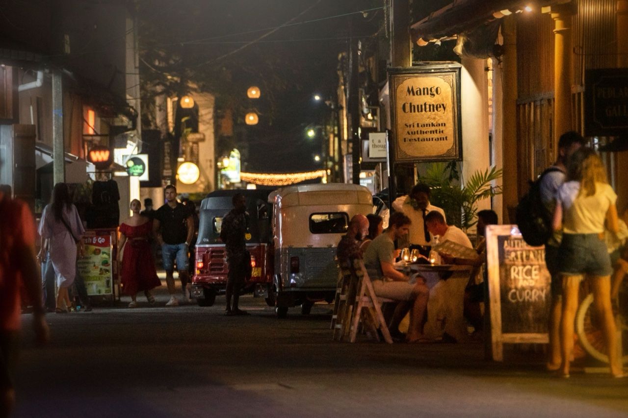 Evening street dining scene, coastal Sri Lanka - Kalpitiya food guide