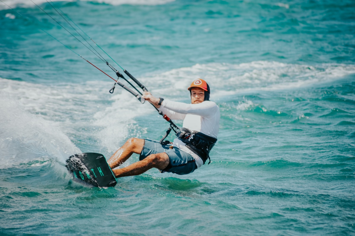 Kite surfer riding the wind on tropical ocean, Kalpitiya, Sri Lanka
