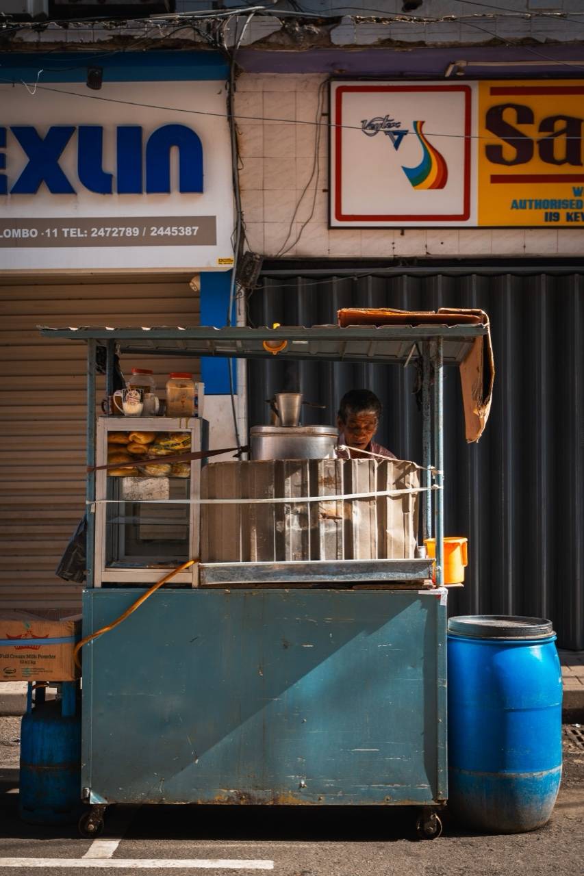 Street food stall in Pettah market area - Negombo food guide