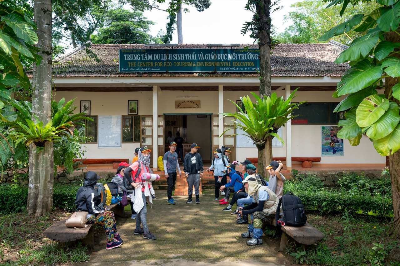 Hikers in tropical forest - Sri Lanka launches South Asia first sustainable tourism association