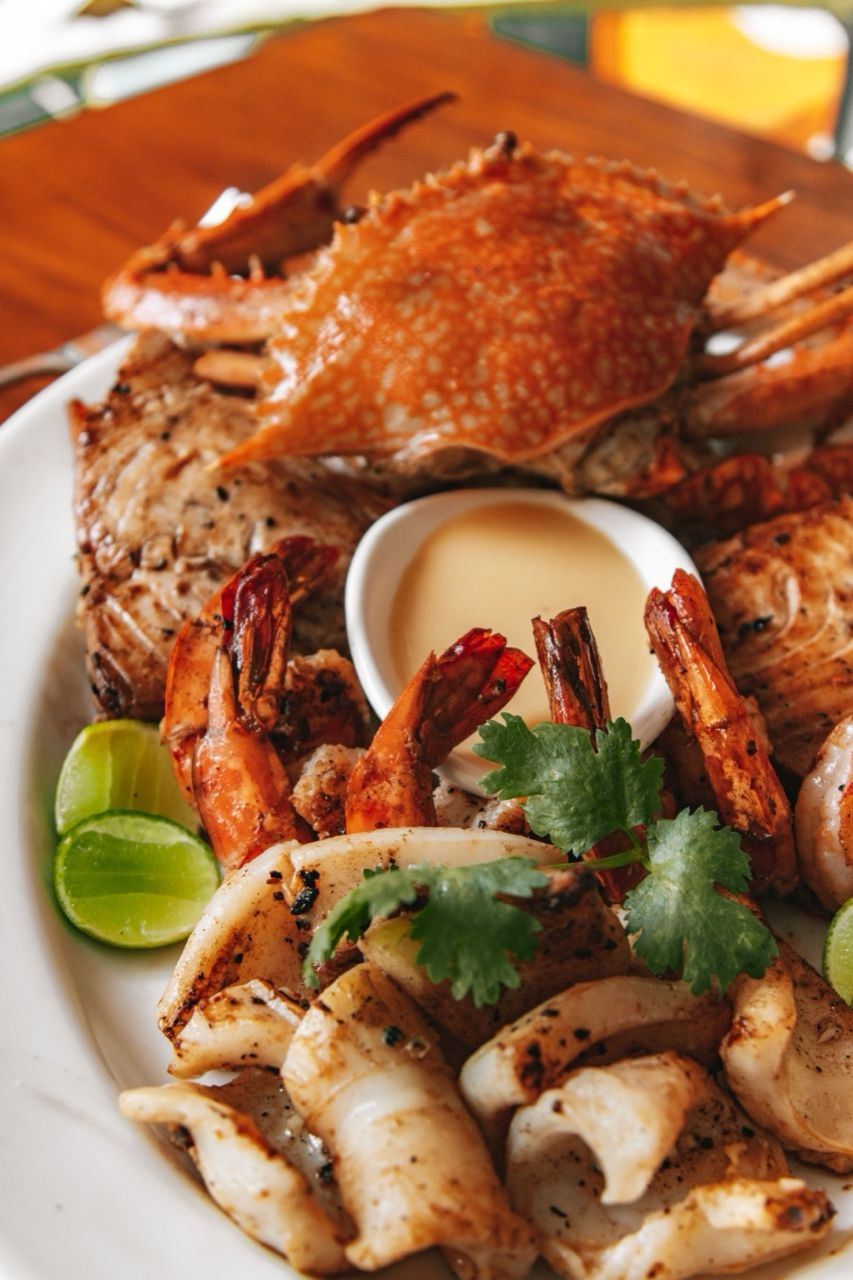 Seafood platter with crab and shrimp, Trincomalee coastal restaurant
